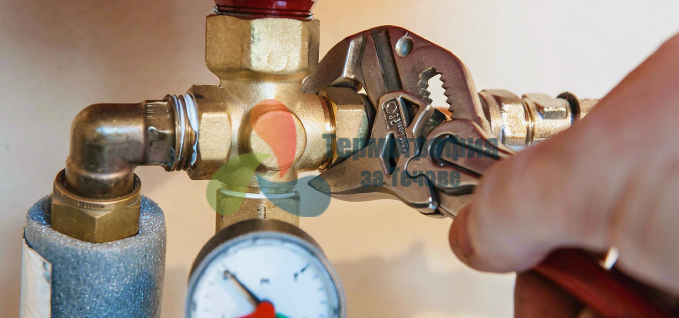 543685 Daring astronaut space suit and helmet standing xl 1024 v1 0 1