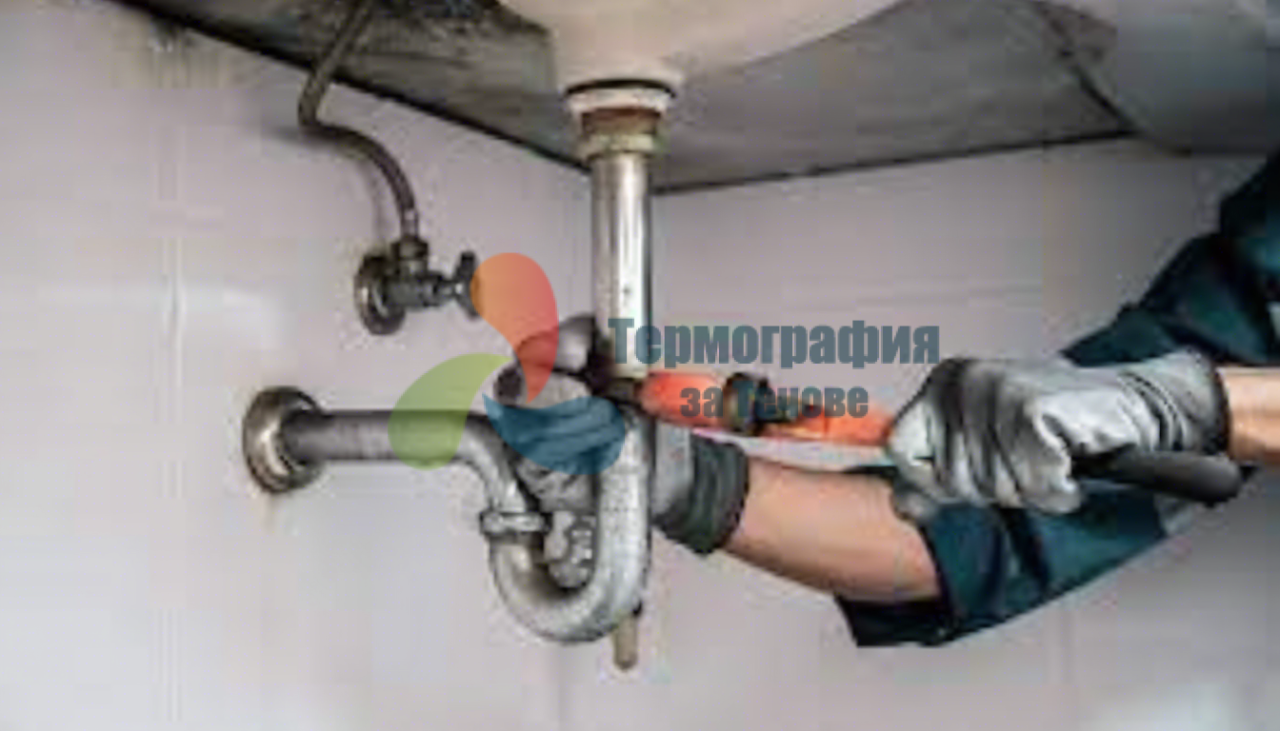 791274 Daring astronaut space suit and helmet standing xl 1024 v1 0